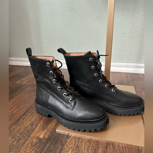 Madewell | The Rayna Lace-Up Boot in Leather - Picture 7 of 13